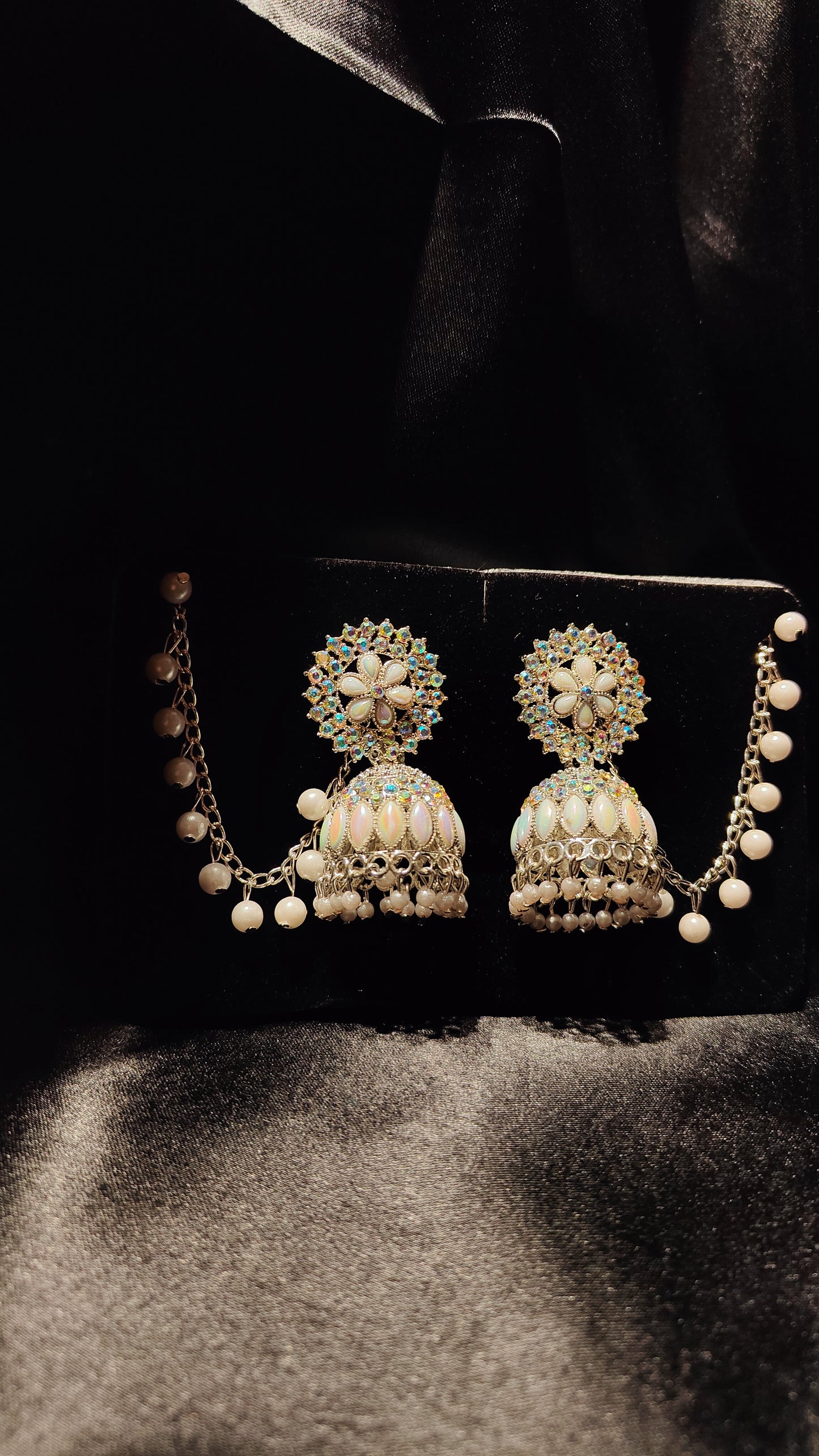 Regal Glow Kundan Jhumka Earrings
