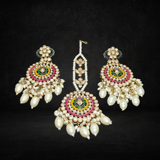Exquisite Pearl & Kundan Grandeur Jewelry Set - Earrings, Necklace & Maang