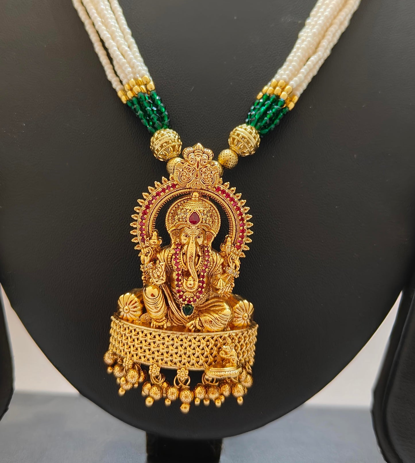 Ganesh Virasat Temple Jewellery Set