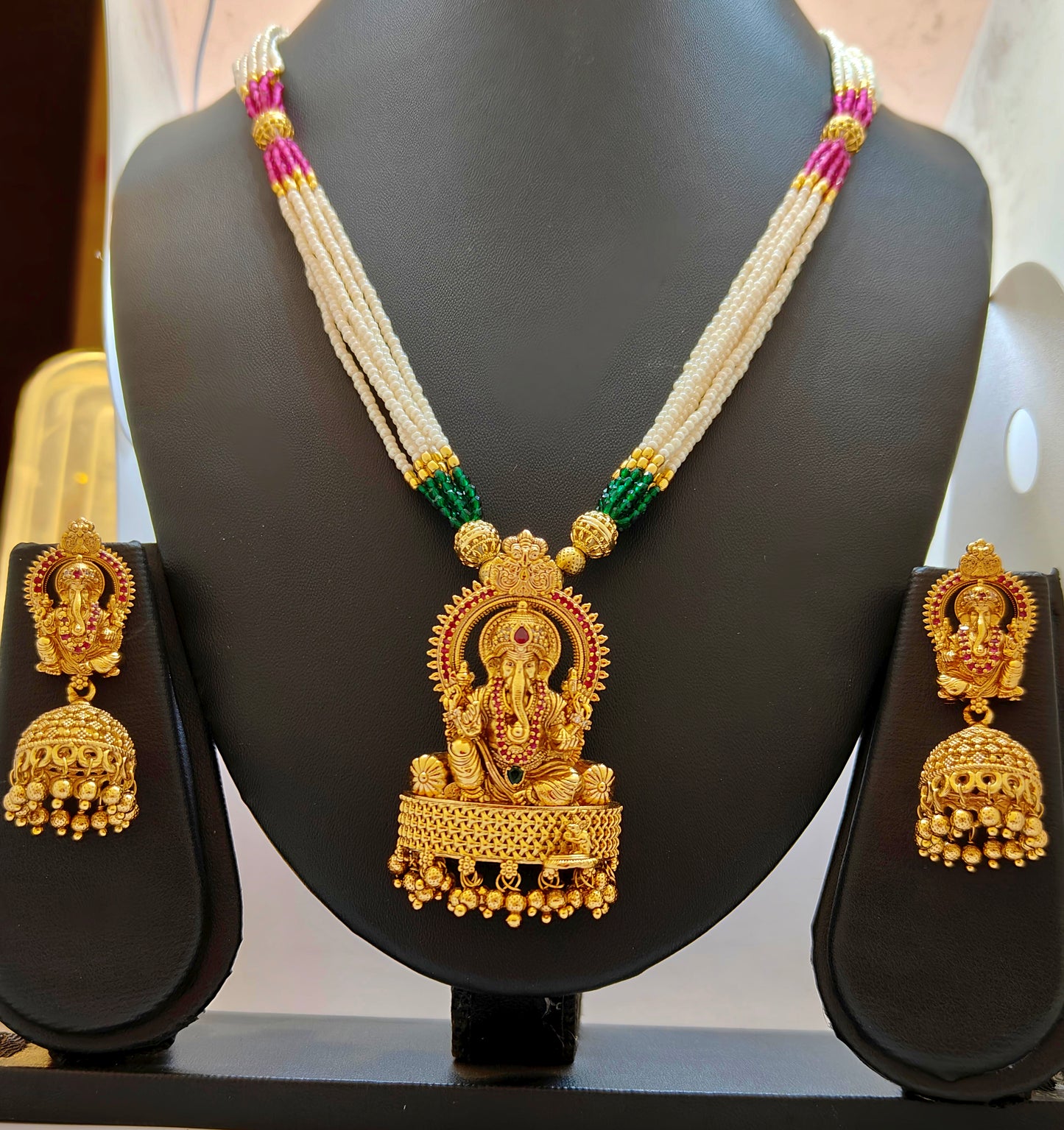 Ganesh Virasat Temple Jewellery Set