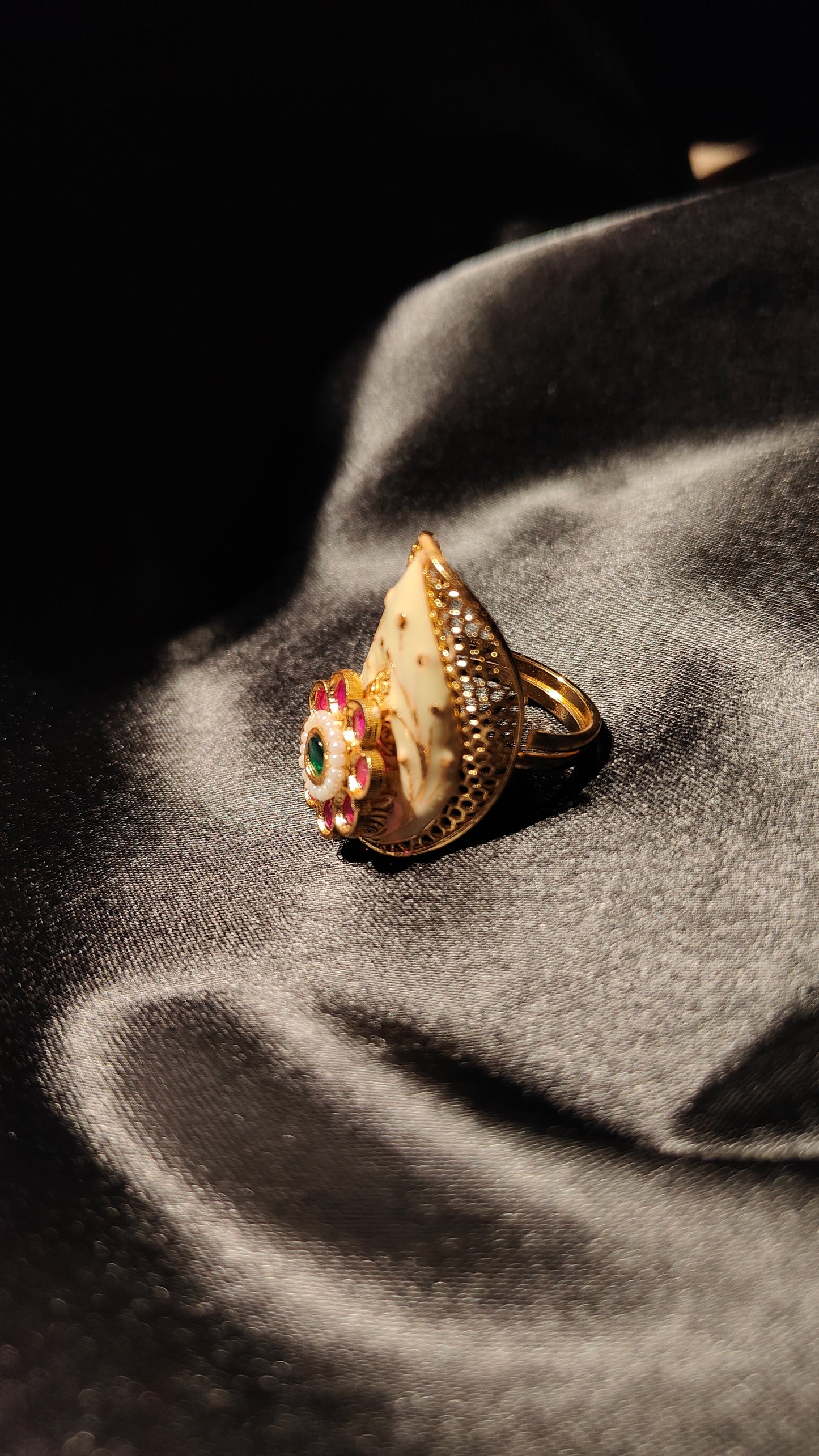 Maharani Shankh Blossom Ring