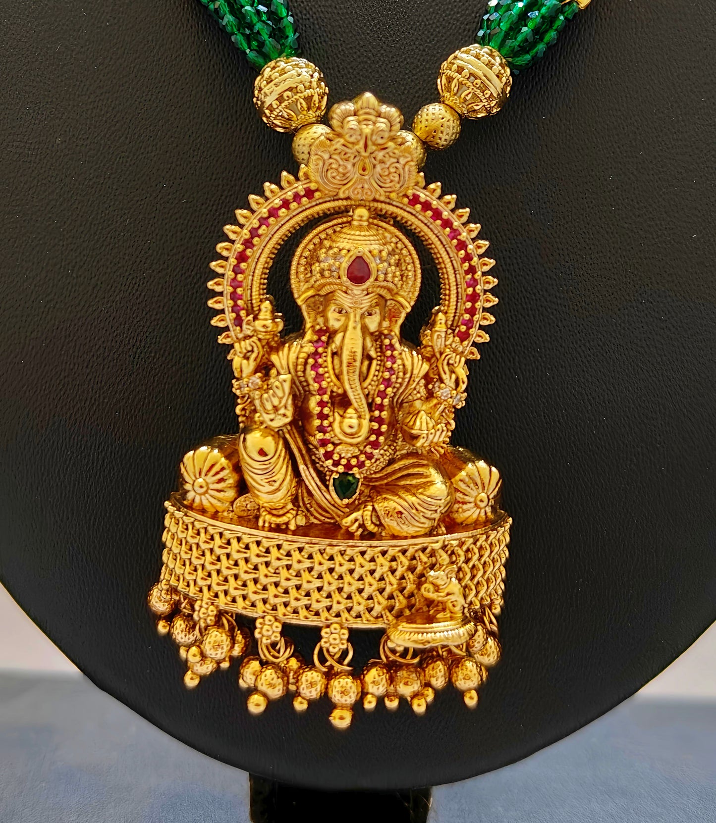Ganesh Virasat Temple Jewellery Set